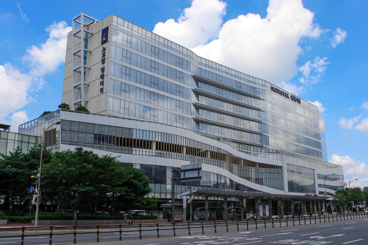 Novotel Ambassador Suwon Exterior photo
