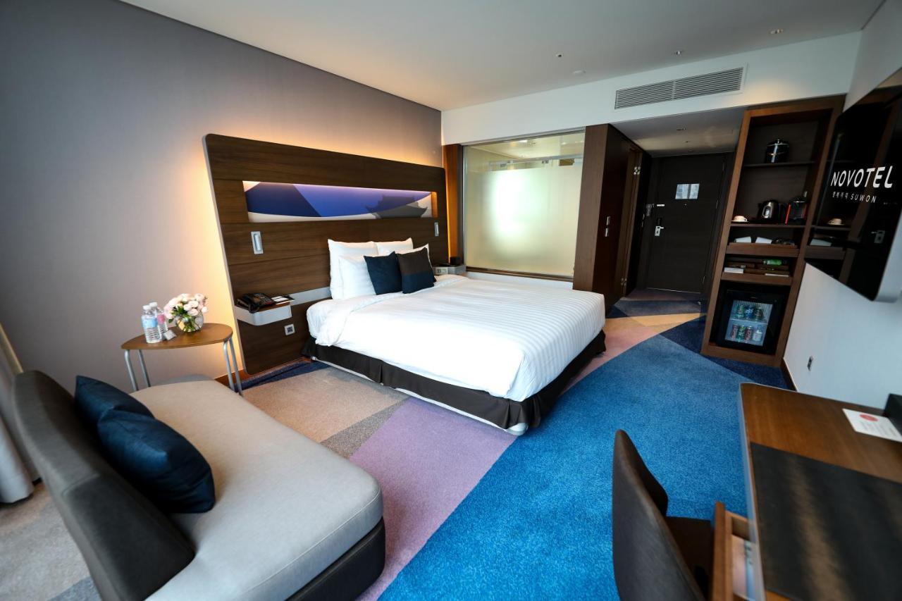 Novotel Ambassador Suwon Exterior photo