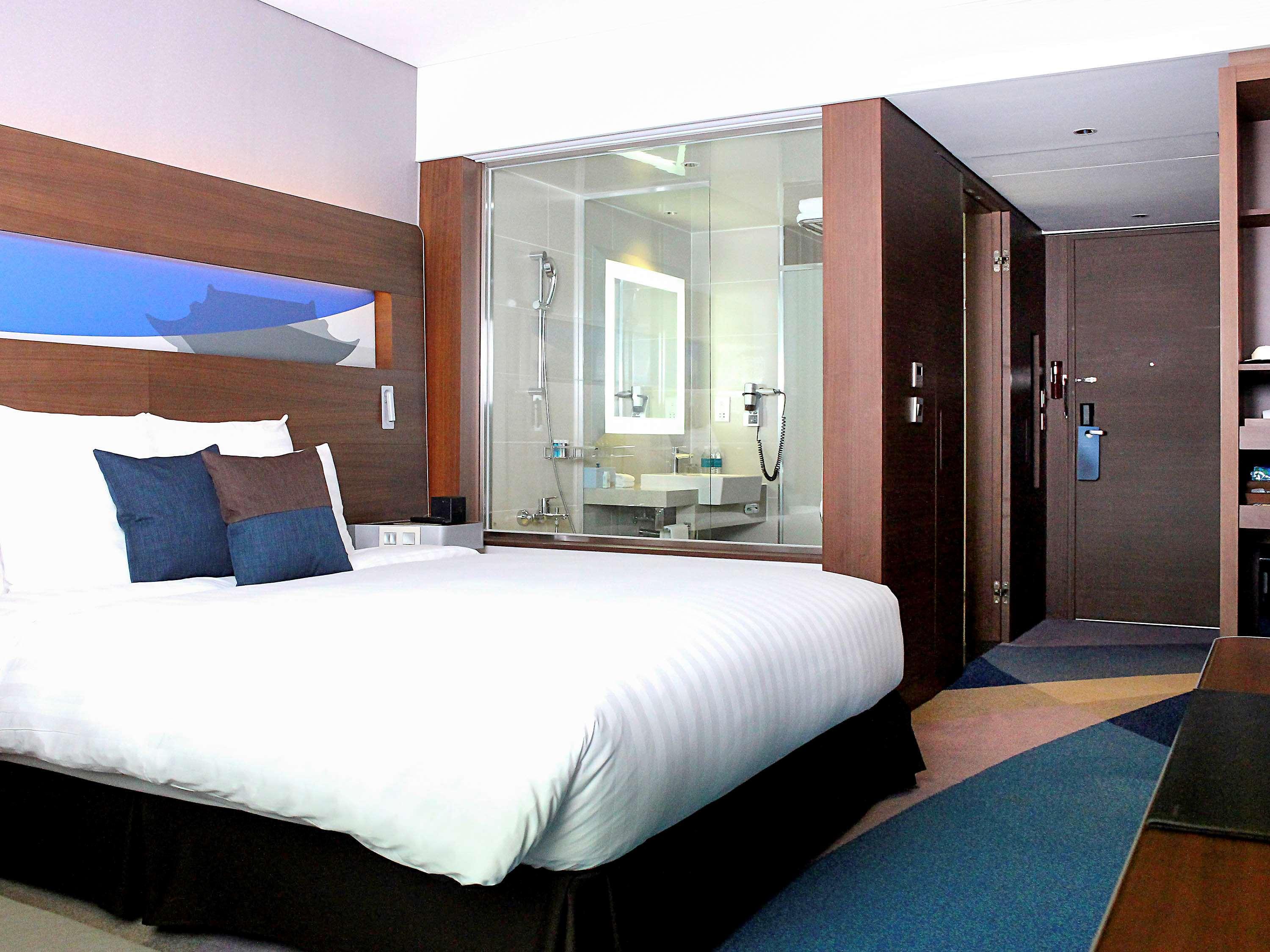 Novotel Ambassador Suwon Exterior photo